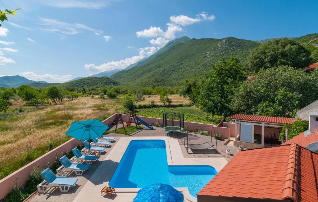Holiday Home Perunika Zezevica Buitenkant foto